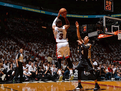 太阳vs湖人詹姆斯体现